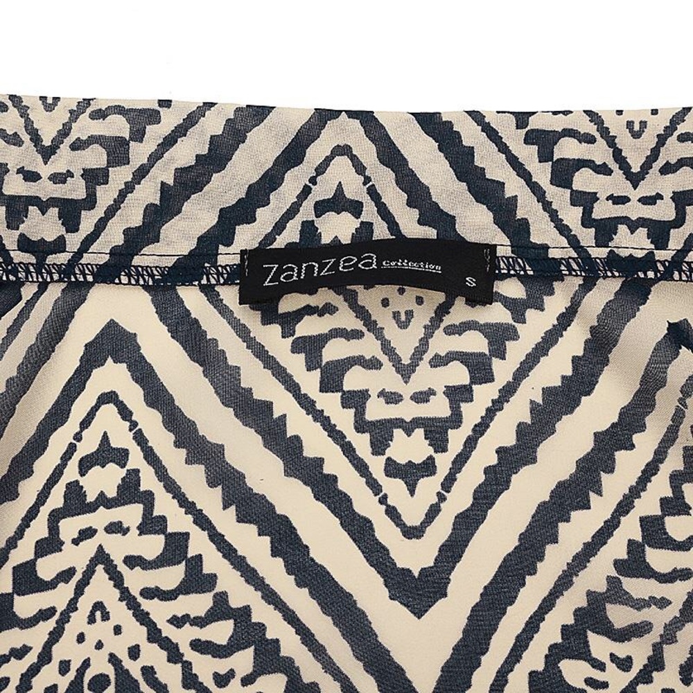 Elegant wrap top cover up and traditional geometric design - Picture 5 of 7